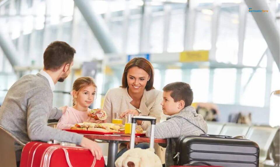 What to Eat before and during a flight to land healthy